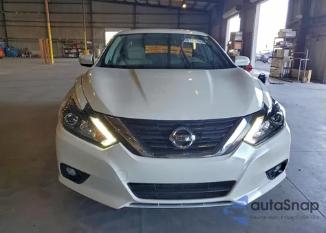 2016 Nissan Altima 2.5 z USA, uszkodzony, nr VIN 1N4AL3AP9GC168730